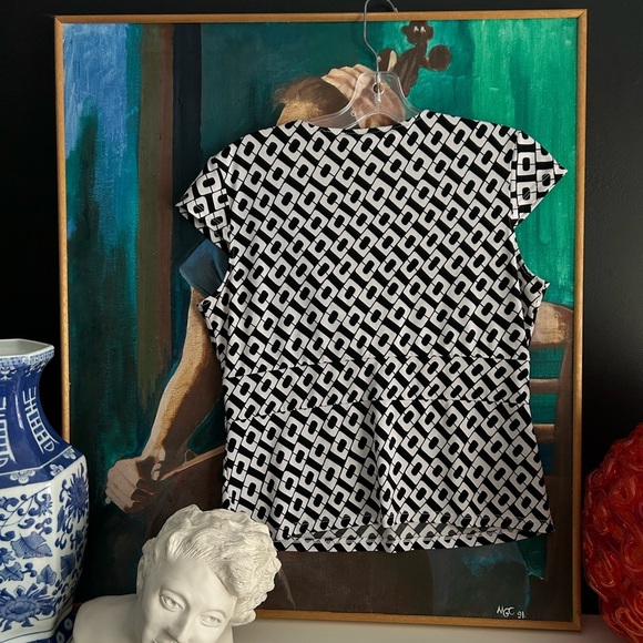 HOST PICK Cleo petites top size medium - Picture 14 of 16